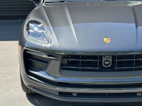 Certified 2026 Porsche Macan AWD/4WD image 10