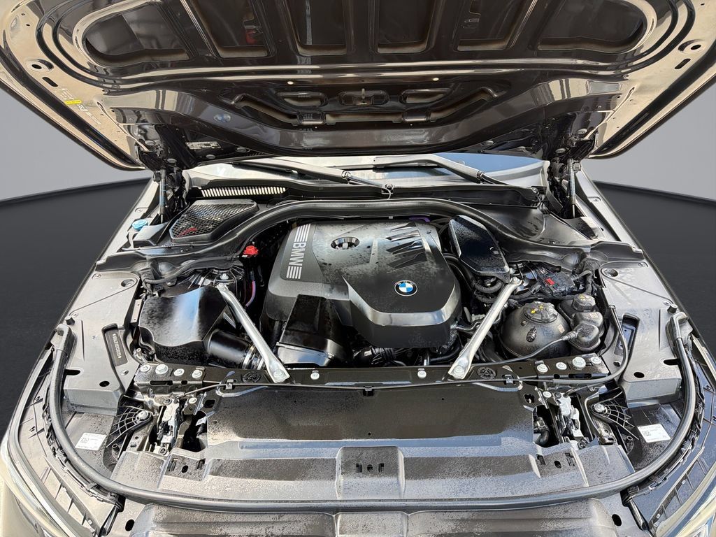 Used 2027 BMW 530i w/ M Sport Package RWD image 14