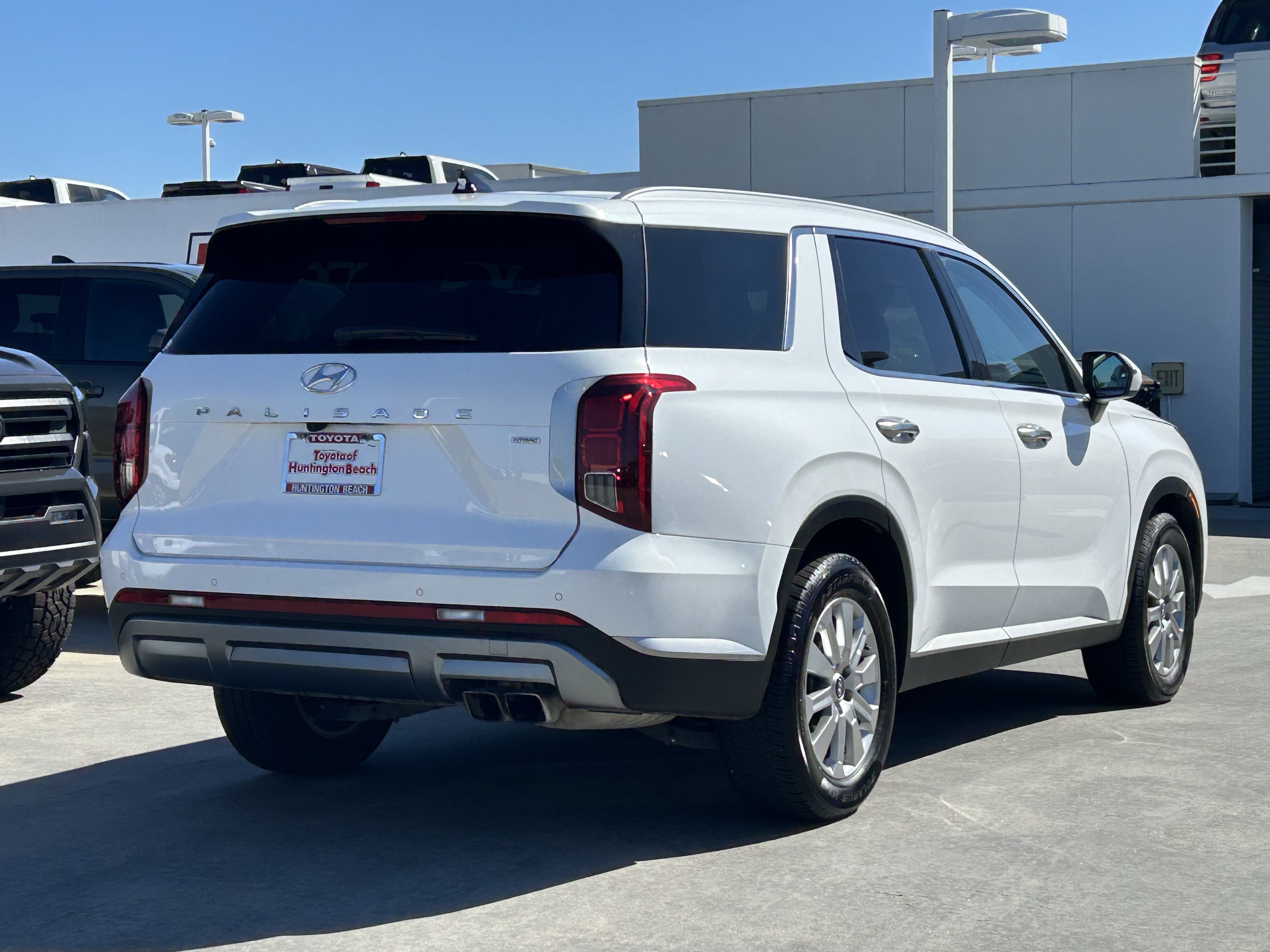 Used 2025 Hyundai Palisade SEL AWD/4WD image 3