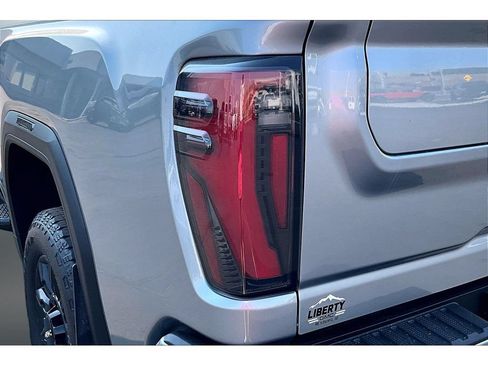 Used 2024 GMC Sierra 3500 AT4 w/ AT4 Premium Plus Package AWD/4WD image 21