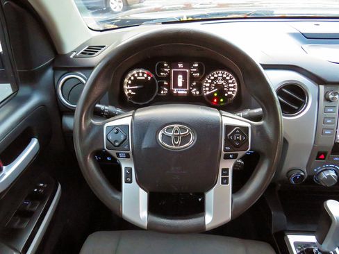 Used 2018 Toyota Tundra SR5 image 24