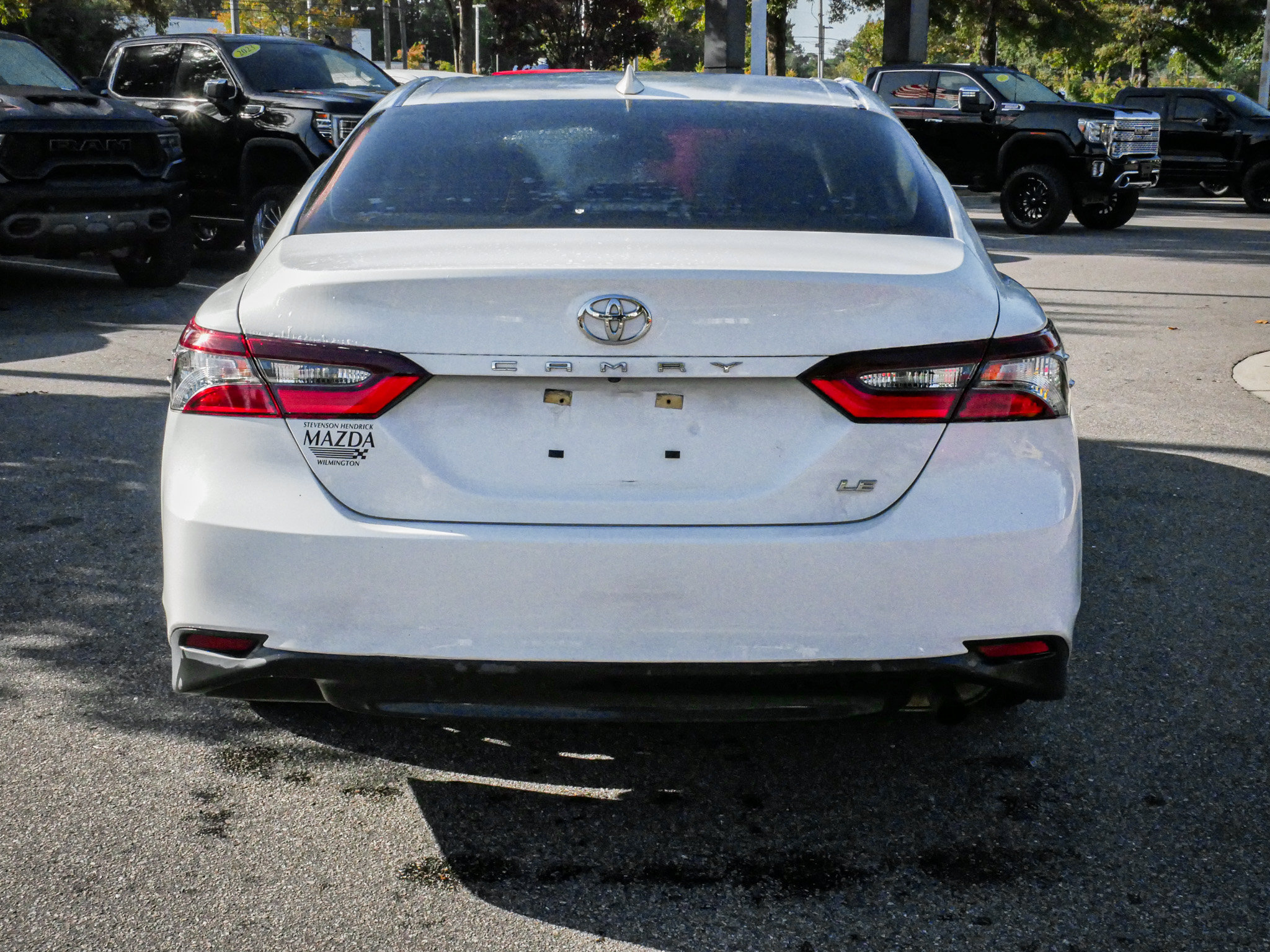 Used 2022 Toyota Camry LE FWD image 8