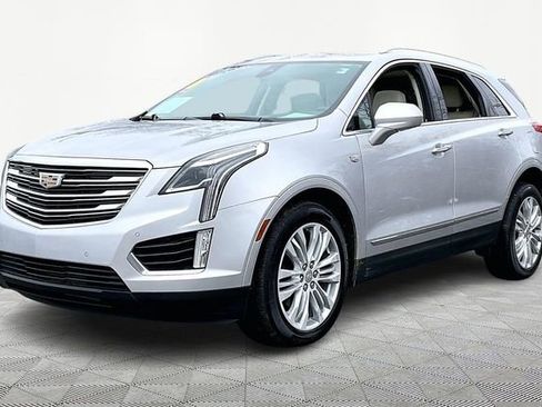 Used 2017 Cadillac XT5 Premium Luxury image 3
