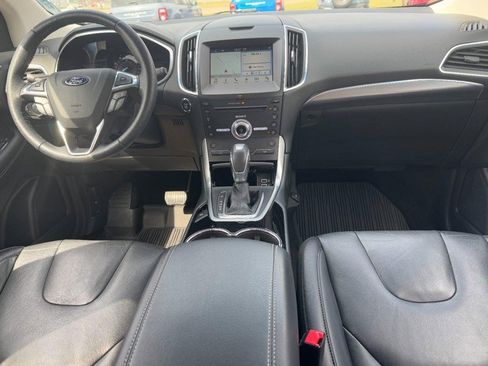 Used 2018 Ford Edge Titanium w/ Technology Package image 11