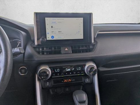 Used 2025 Toyota RAV4 XLE AWD/4WD image 10