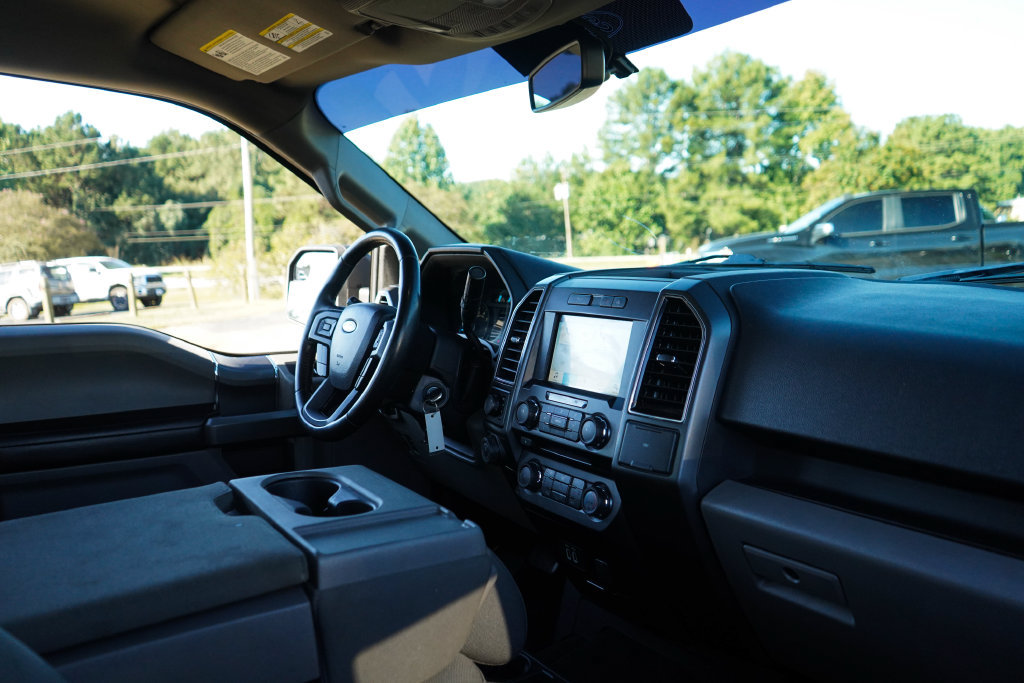 Used 2018 Ford F150 XLT w/ Equipment Group 302A Luxury AWD/4WD image 14
