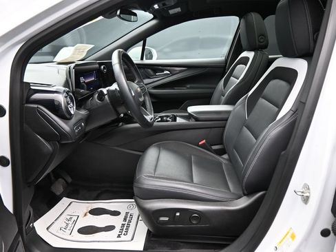 Used 2024 Chevrolet Blazer EV LT AWD/4WD image 9