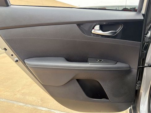 Used 2022 Kia Forte GT-Line w/ GT-Line Technology Package FWD image 19