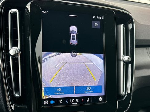 Used 2023 Volvo XC40 Recharge Ultimate w/ Protection Package Premier image 23