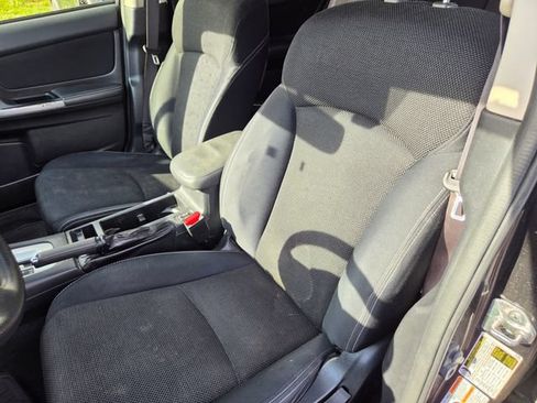 Used 2015 Subaru Crosstrek 2.0i Premium AWD/4WD image 2