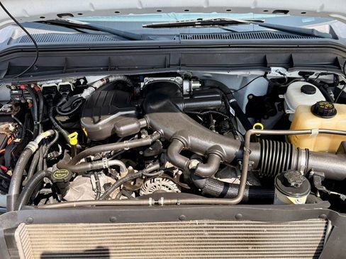Used 2016 Ford F550 2WD SuperCab Super Duty image 27