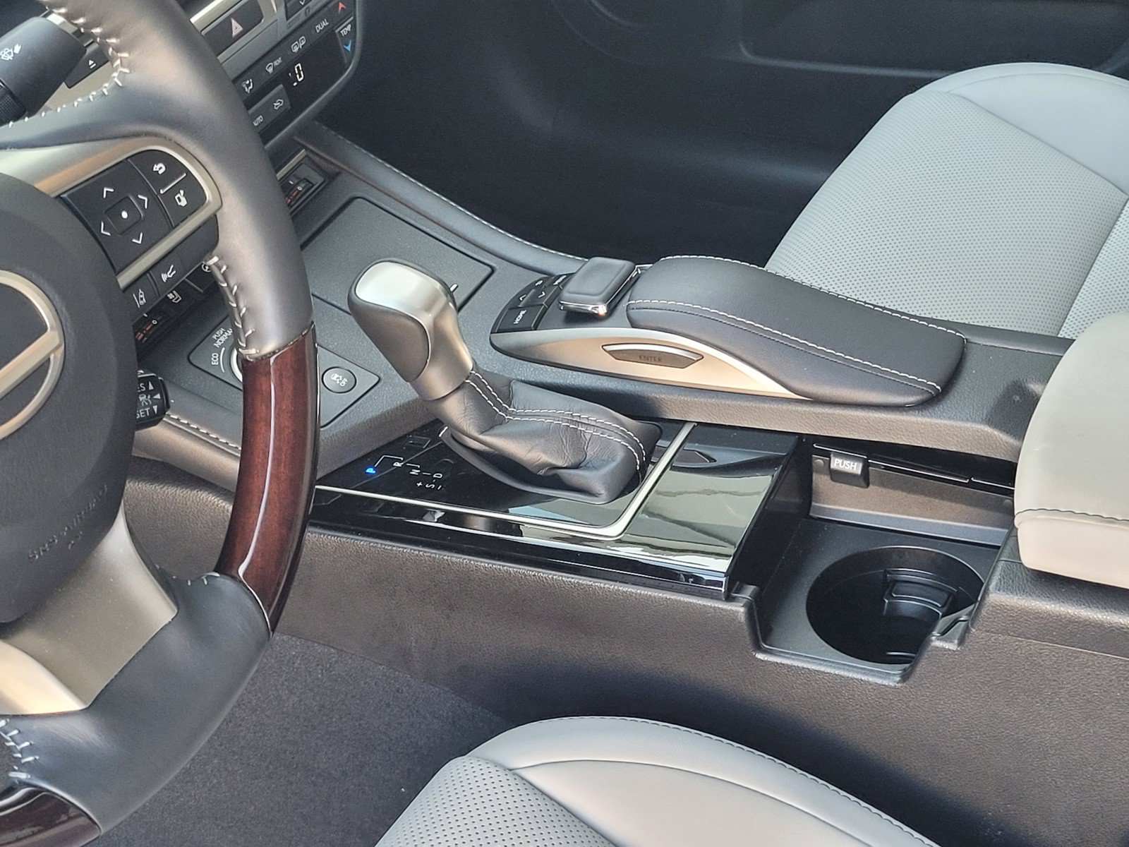 Used 2017 Lexus ES 350 w/ Navigation System Package FWD image 20