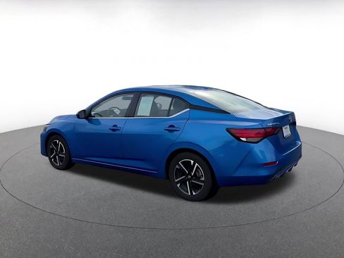 Used 2025 Nissan Sentra SV image 10