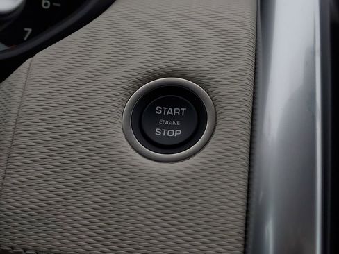 New 2026 Land Rover Discovery Dynamic SE image 20