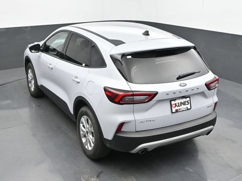 Used 2025 Ford Escape Active AWD/4WD image 29