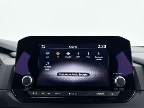 Used 2025 Nissan Pathfinder S image 22