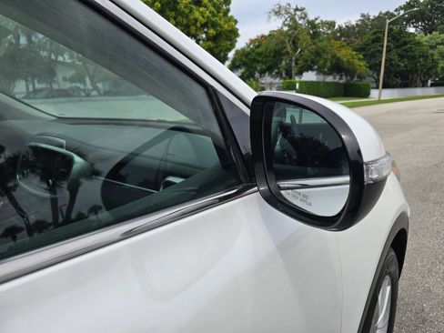 Used 2019 Kia Sorento FWD V6 image 13