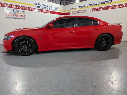 Used 2019 Dodge Charger Scat Pack w/ Dynamics Package image 4