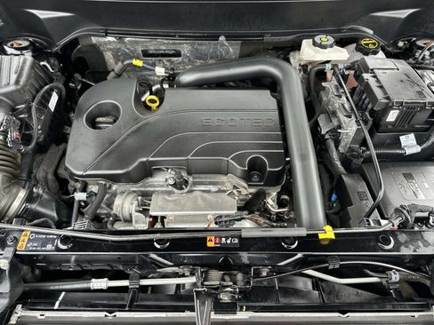 Certified 2024 Chevrolet Equinox LT w/ LPO, Floor Liner Package image 10