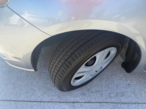 Used 2010 Honda Fit image 24