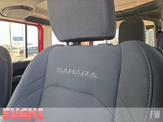 Used 2019 Jeep Wrangler Unlimited Sahara AWD/4WD image 23