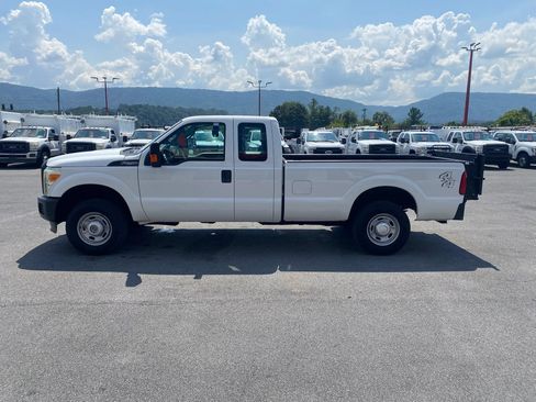 Used 2015 Ford F250 XL w/ Power Equipment Group AWD/4WD image 5