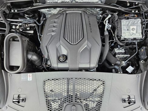 New 2026 Porsche Macan image 28