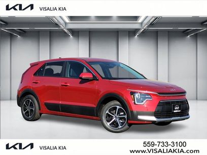 New 2025 Kia Niro LX
