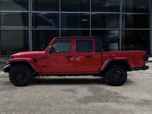 Used 2022 Jeep Gladiator Sport AWD/4WD image 5