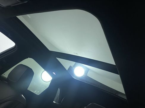 Certified 2025 Cadillac XT5 Premium Luxury image 11