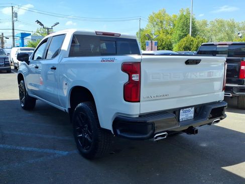 Used 2026 Chevrolet Silverado 1500 LT Trail Boss w/ LT Trail Boss Premium Package AWD/4WD image 4