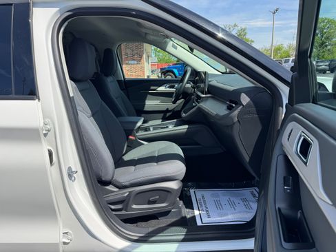 Used 2025 Ford Explorer Active RWD image 18