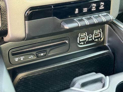 Used 2019 RAM 1500 Big Horn image 25