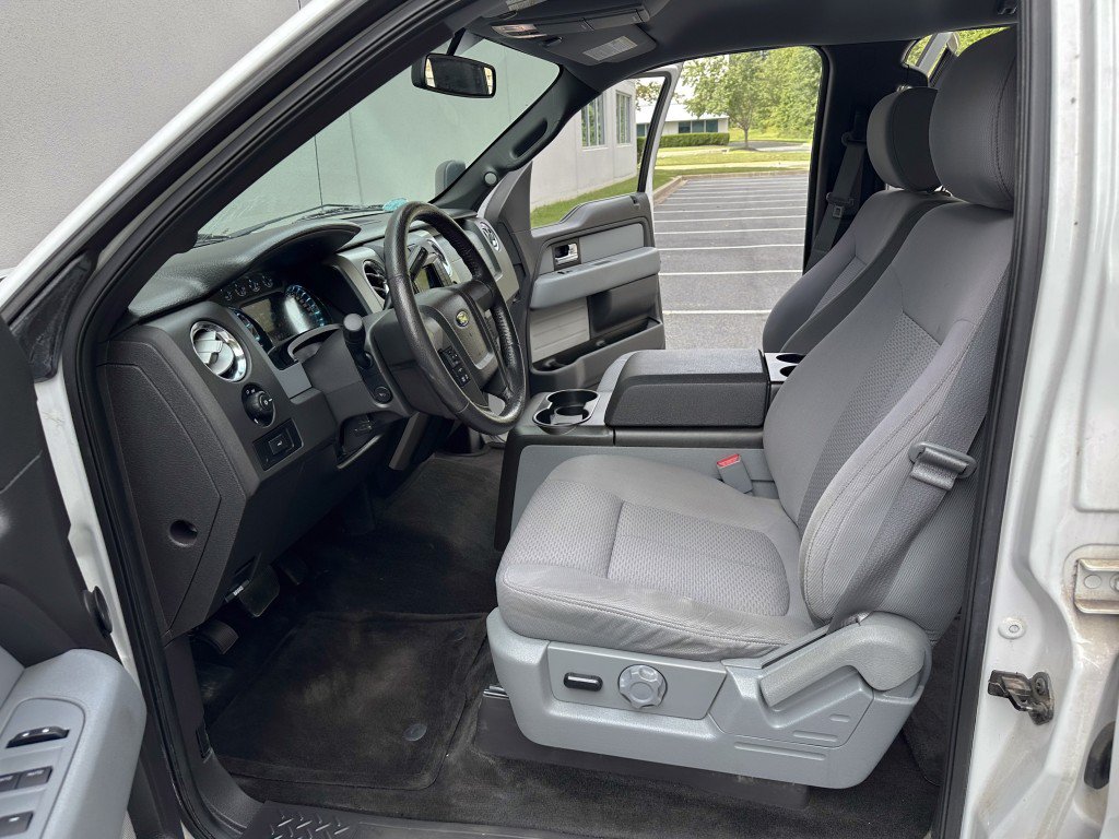 Used 2014 Ford F150 XLT w/ Equipment Group 302A Luxury AWD/4WD image 19