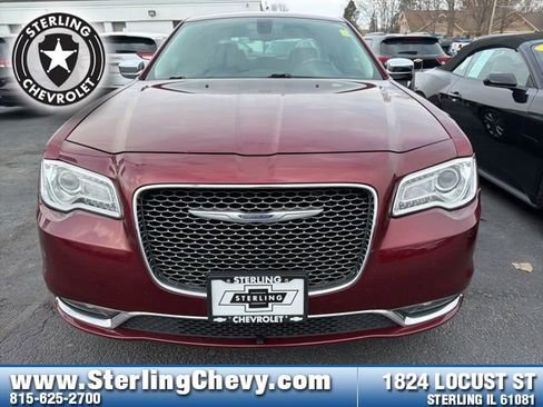 Used 2019 Chrysler 300 Limited image 8