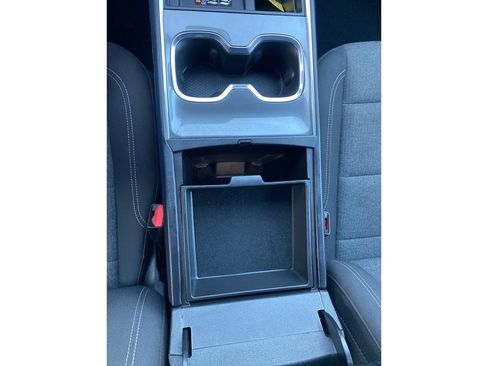 Used 2025 GMC Acadia Elevation image 37