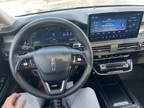 Certified 2023 Lincoln Corsair AWD w/ Equipment Group 101A image 13