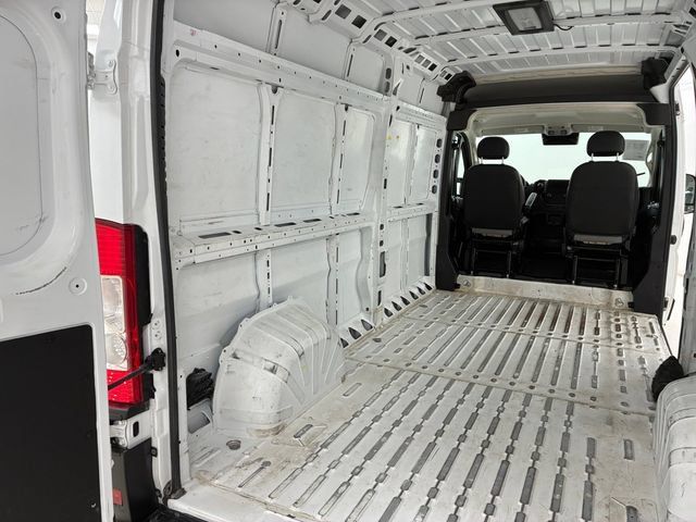 Used 2024 RAM ProMaster 2500 w/ Convenience Group FWD image 18