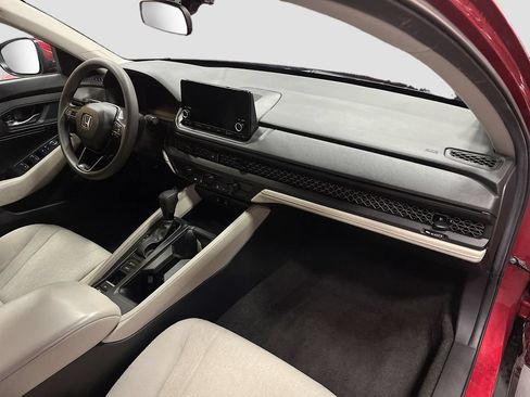 Used 2025 Honda Accord LX image 27