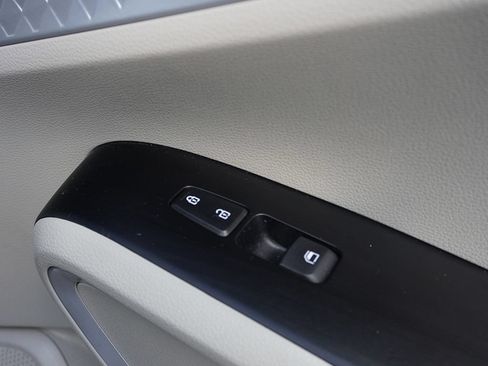 Used 2020 Kia Soul LX FWD image 35