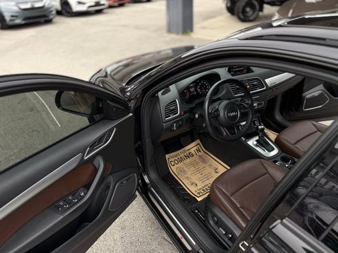 Used 2017 Audi Q3 2.0T Prestige w/ Prestige Package image 19