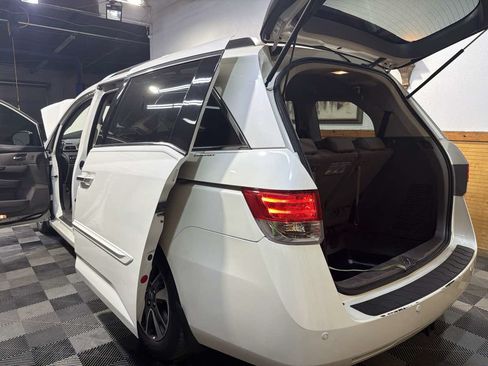 Used 2015 Honda Odyssey Touring Elite image 14
