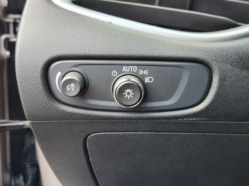 Used 2025 Chevrolet Malibu LT image 23