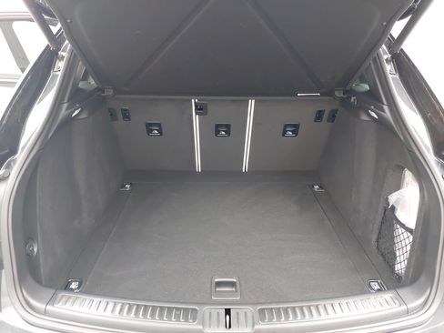 Certified 2026 Porsche Macan AWD/4WD image 14