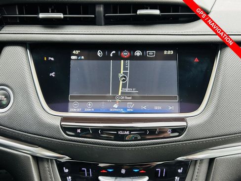 Used 2019 Cadillac XT5 Premium Luxury w/ Driver Assist Package image 6