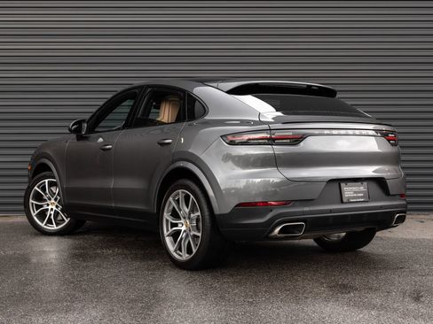 Certified 2022 Porsche Cayenne Coupe AWD/4WD image 3