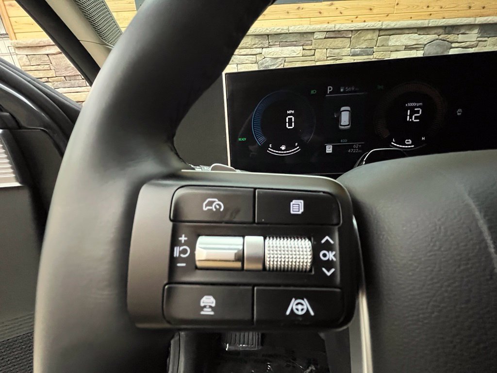 Used 2026 Hyundai Santa Fe SEL AWD/4WD image 32