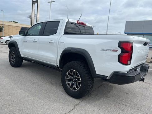 Used 2024 Chevrolet Colorado ZR2 w/ ZR2 Convenience Package III AWD/4WD image 4