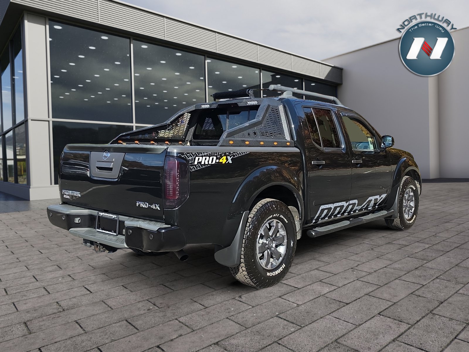 Used 2020 Nissan Frontier PRO-4X w/ Pro-4x Utility Package AWD/4WD image 5