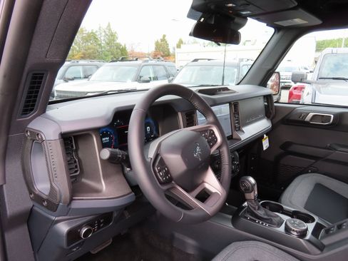 New 2025 Ford Bronco Big Bend image 7